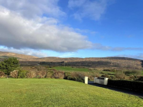 Mountain retreat - bright & spacious 2 bed home with large garden